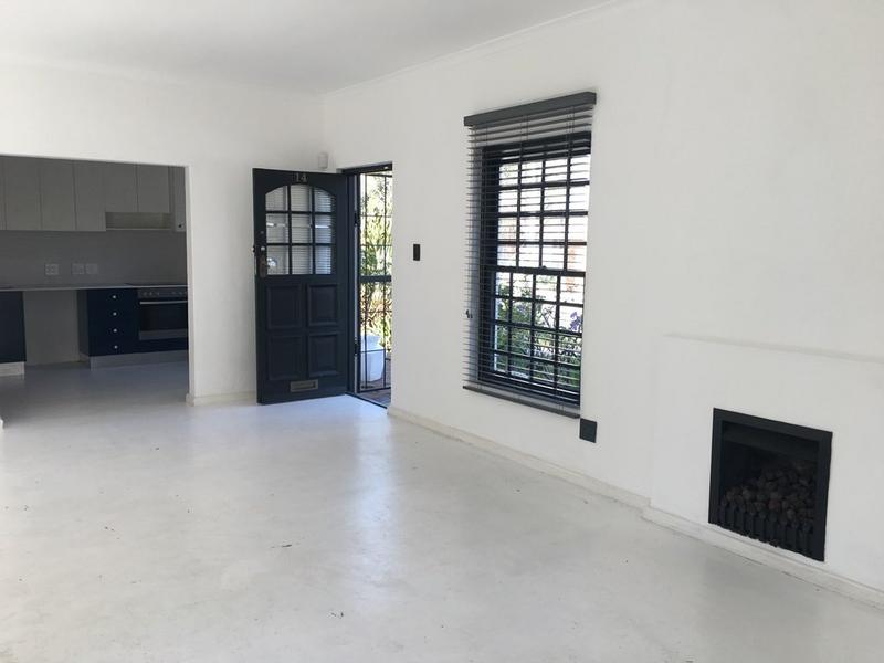 To Let 2 Bedroom Property for Rent in Bishopscourt Western Cape